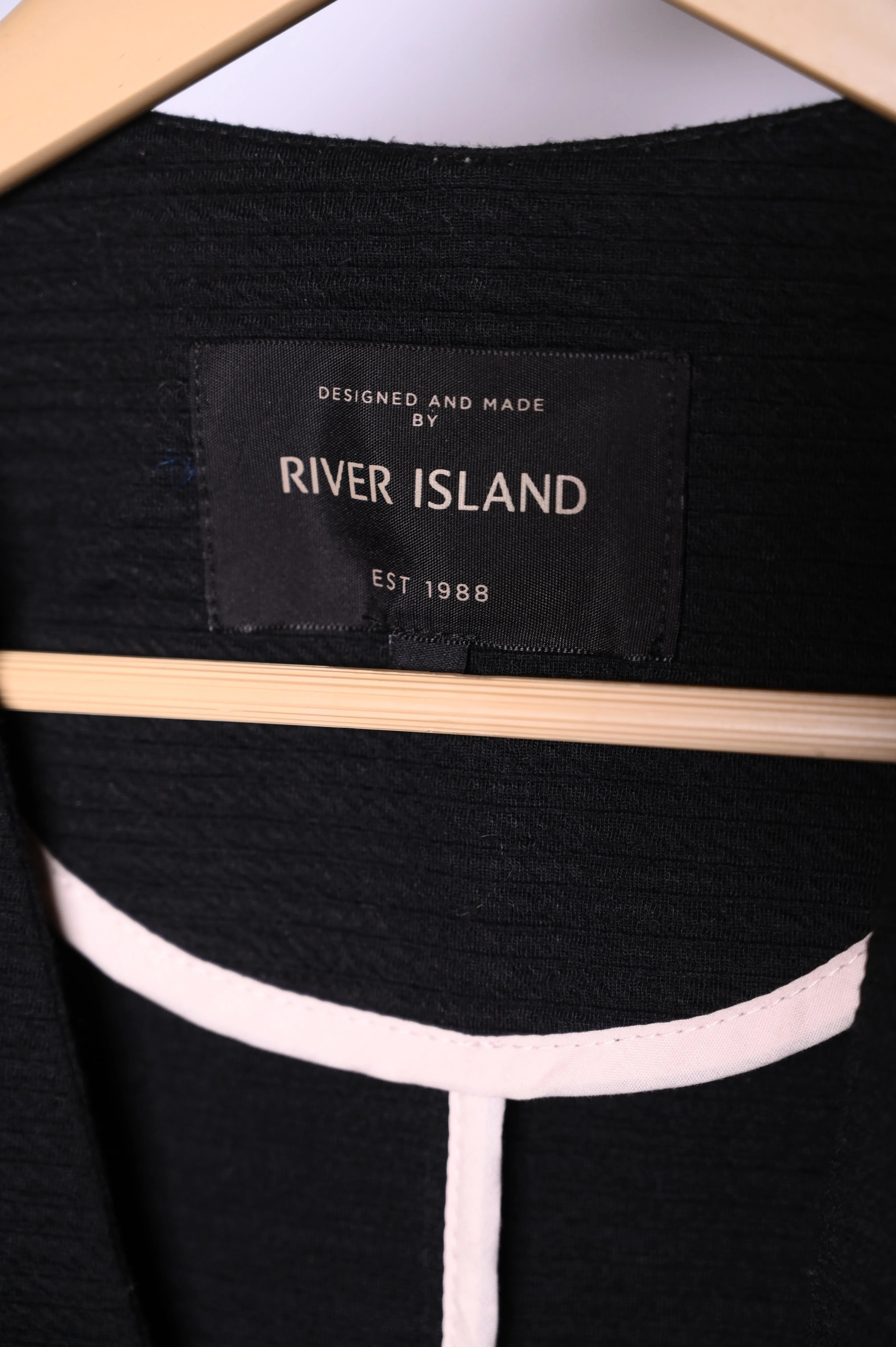 River Island White and Black Sweatshirt - Medium